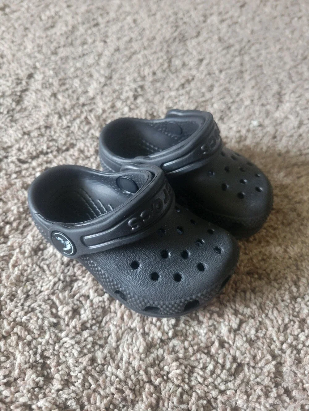 Crocs Black Size C4 Infant Shoes